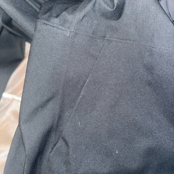 Uniqlo Lightweight Jacket - Picture 4 of 7